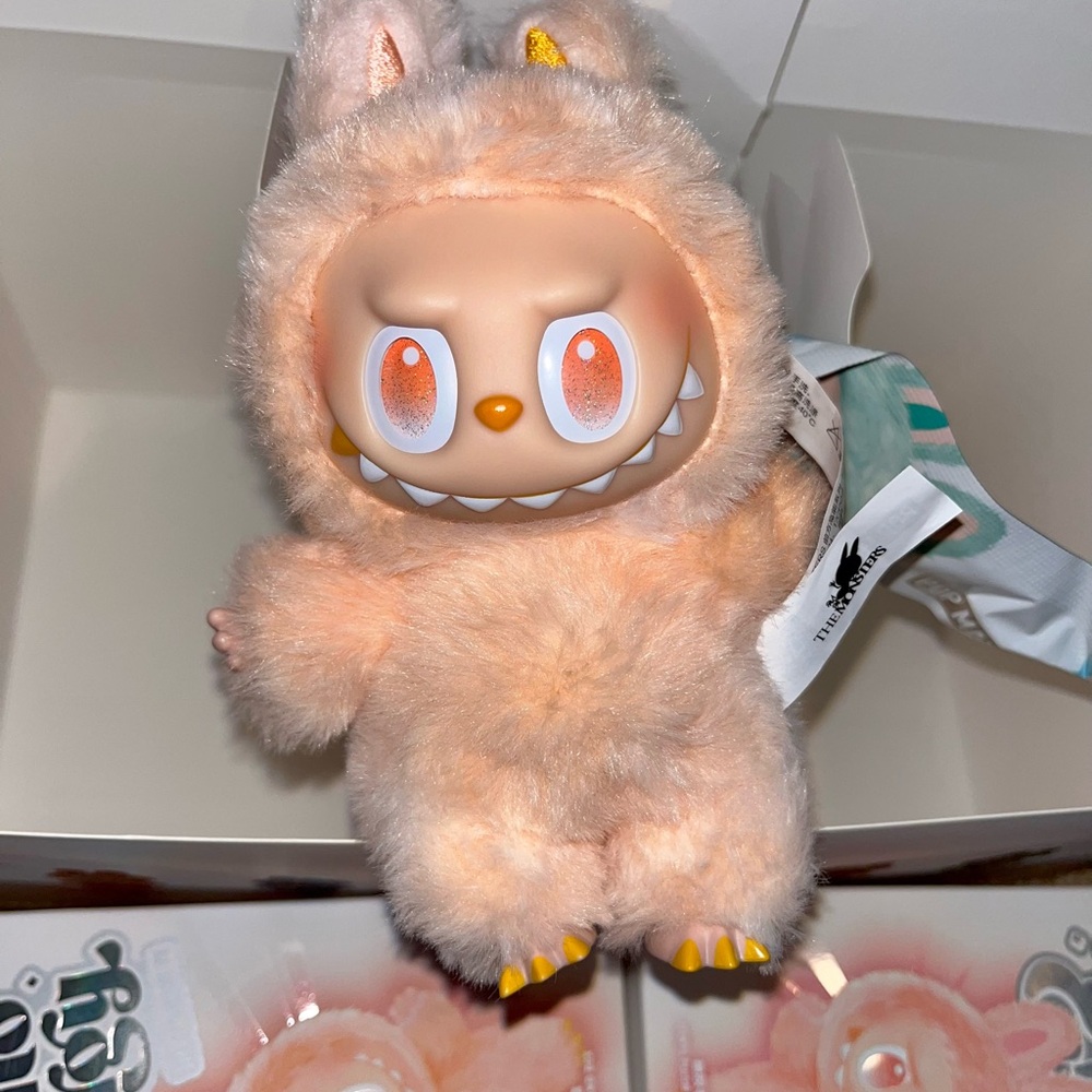 ❌SOLD ❌Happiness labubu big into energy